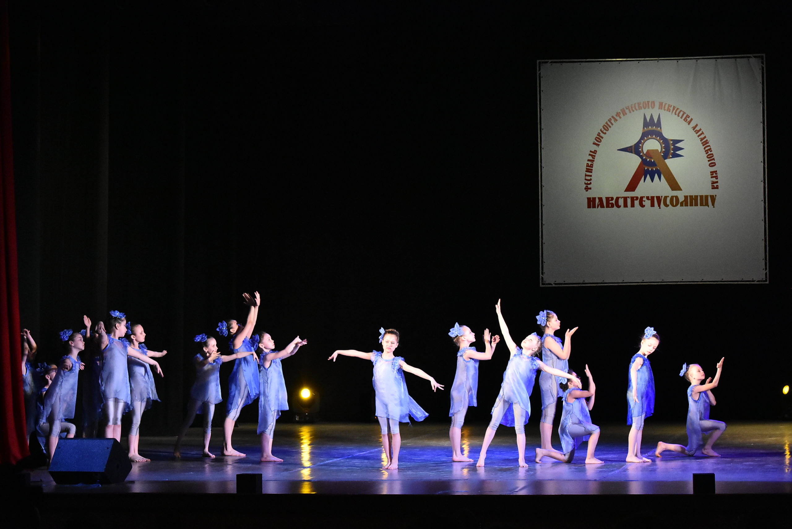 Поздравляем хореографический коллектив эстрадного и современного танца «Драйв» с присвоением звания «Образцовый»!